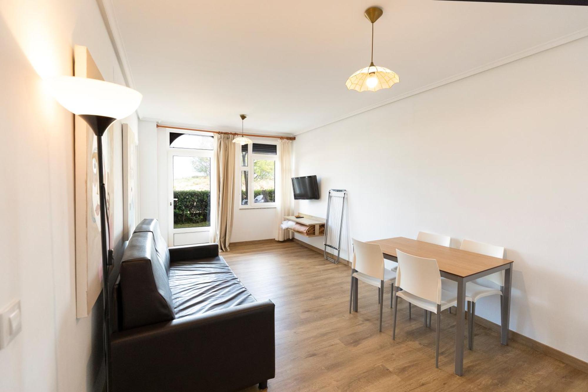 Apartamentos Regollera Premium Con Garaje Noja Kültér fotó